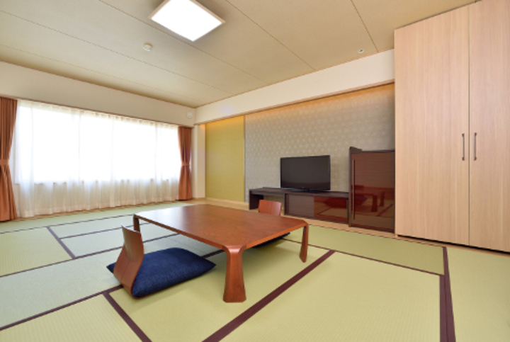 箱根高原ホテル（神奈川県 仙石原）9月中旬からは、あの有名なすすき草原が見ごろ♪