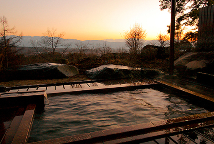 蓼科パークホテル（長野県　茅野市）中央アルプス一望の露天風呂で過ごす極上の一時