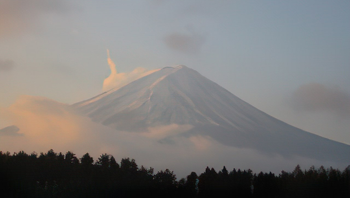 当館からの富士山の眺望は心ゆくまでお楽しみいただけるものと思います！