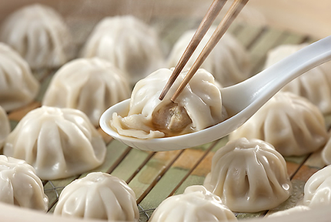 熱々肉汁のグルメ通もうなる小籠包【送料無料】小籠包50個　