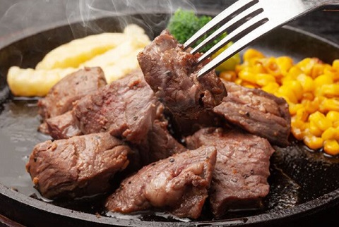 【送料無料】牛ヒレ肉サイコロカットステーキ１ｋｇ