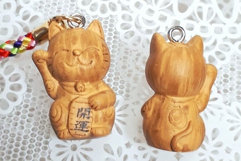 【送料無料】木目調 開運根付 （招き猫、梟、地蔵、亀）