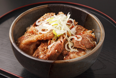 牛霜降中落ちカルビ 500ｇ【送料無料】★2セット同時購入でもう1袋（500g）プレゼント! 