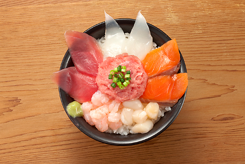 豪華6種盛！海鮮丼！！7人前！2セット同時申込みで、「海鮮丼2人前」プレゼント！