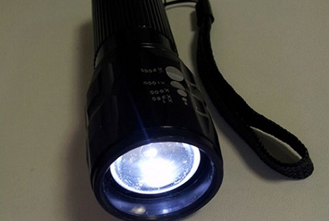 【送料無料】米国ＣＲＥＥ社製3W-LED高輝度搭載ライト、自転車取り付けジョイントのセット