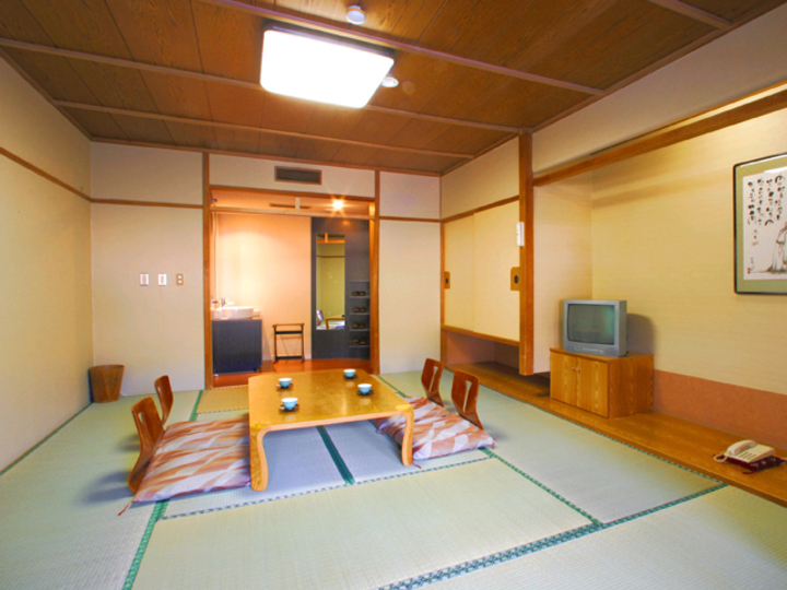 【本館】10畳＋広縁（洗面・トイレ付）