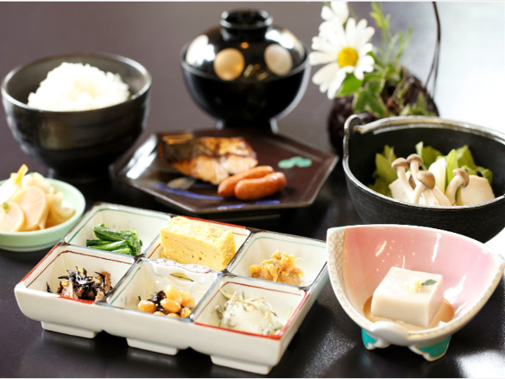 朝食