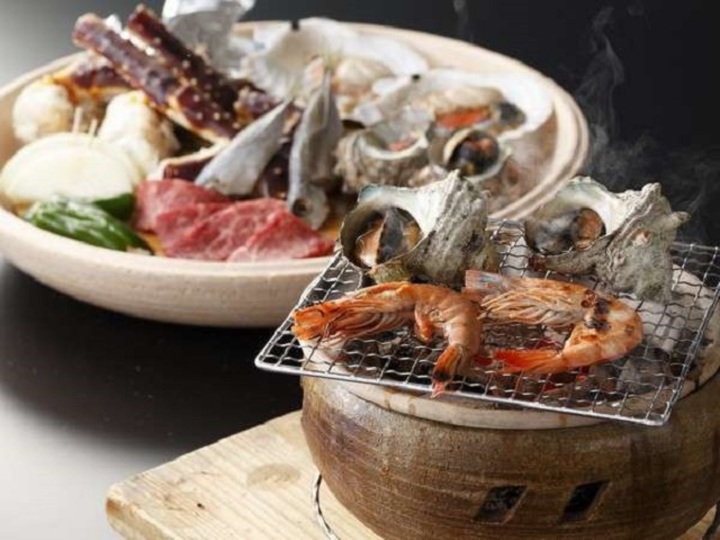 サザエ・ボタン海老・千葉県産牛も炭火で焼けばより美味に・・・