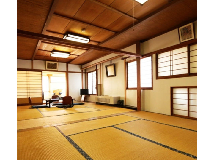 和室１８畳.