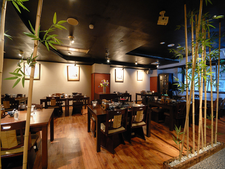 ギャラリーダイニング「花みずき　本店」