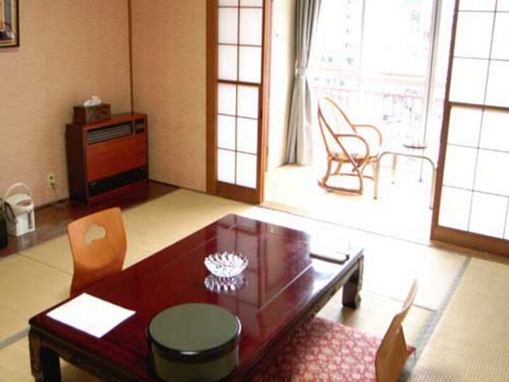 鬼怒川を眺める【和室１０畳】.