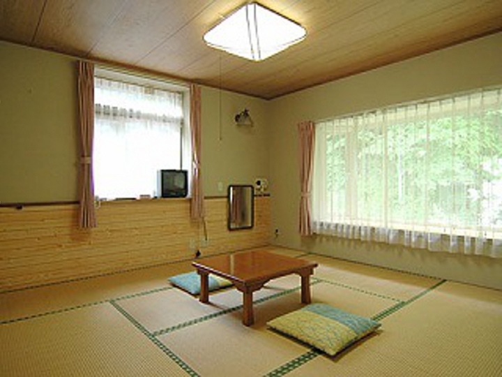 和室８畳（バス・トイレ付き）.