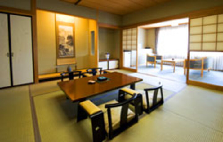 和室8畳or和室10畳　［　階数指定なし　]