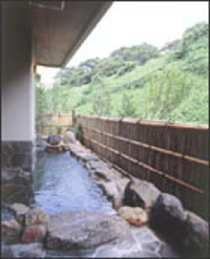自然のぬくもり 「源泉露天風呂」 （男湯・女湯）