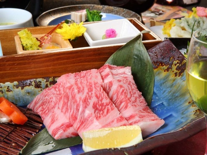 岡山のブランド牛【千屋牛陶板焼150g】付 「ロシュフォール会席」 