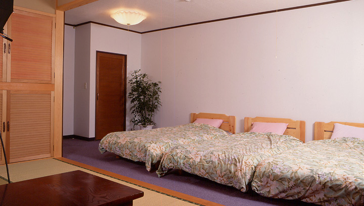 ゲストルームは全室床暖房完備で快適。