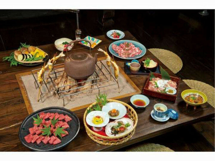 囲炉裏端炭火焼会席