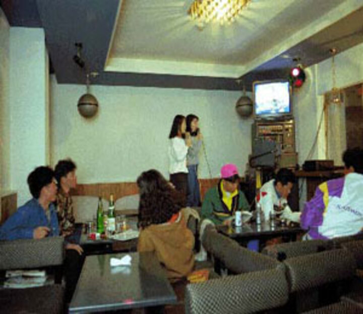 カラオケルーム