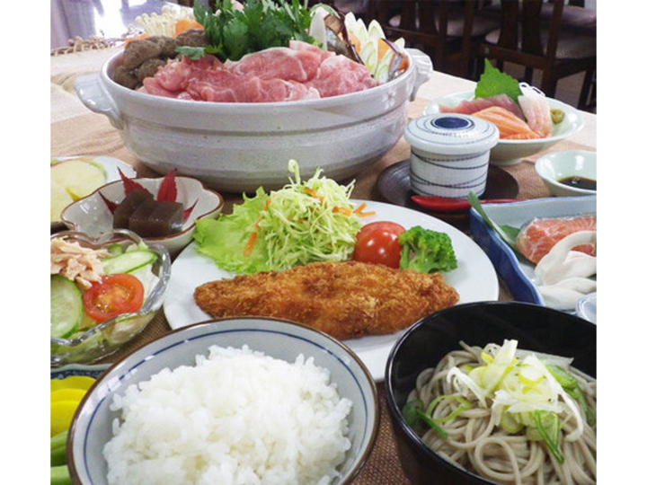 お食事は食堂で
