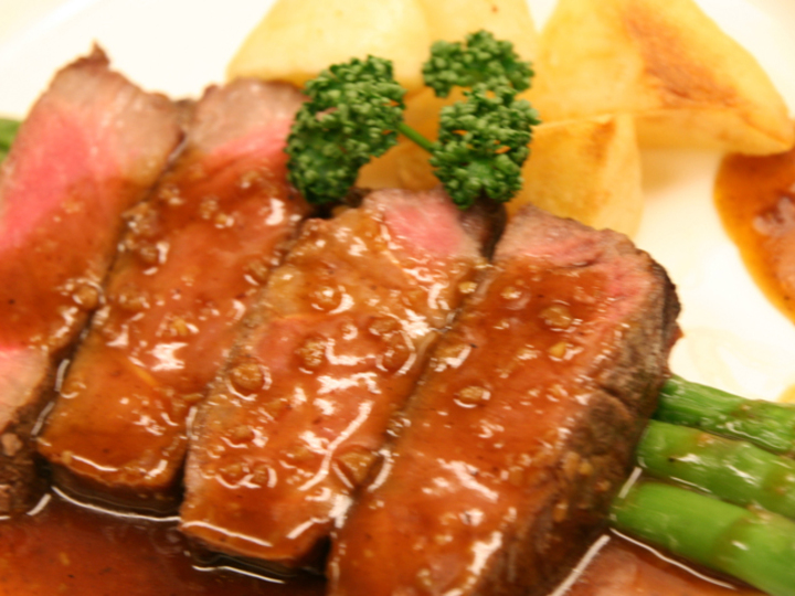 お肉料理一例