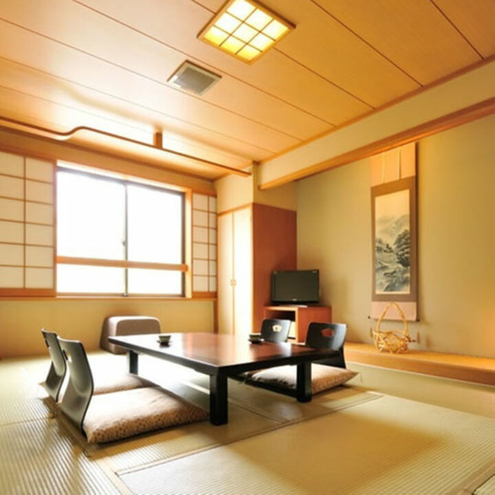 ＜禁煙＞花館12畳【ｳｫｼｭﾚｯﾄﾄｲﾚ付】（階段あり） 