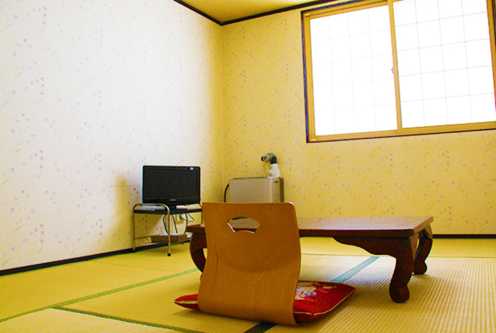 【平日特典】露天貸切風呂30分無料・高速インターネット付和室6畳