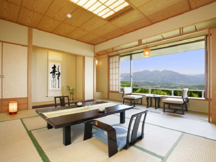【東館最上階・禁煙・和室11畳】伊香保の特等席！特別展望客室 