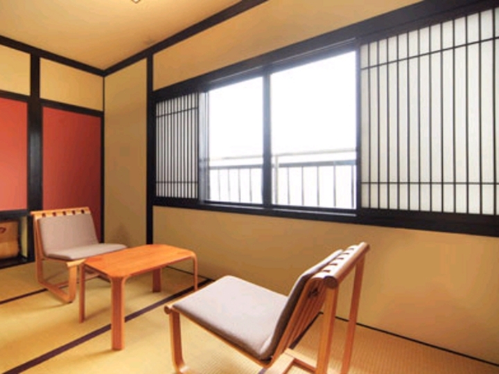 和室8帖（トイレ付）