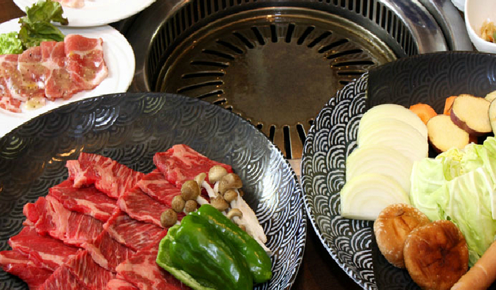焼肉　　※メニューは旬の素材を使用する為、内容が変わる場合がございます。