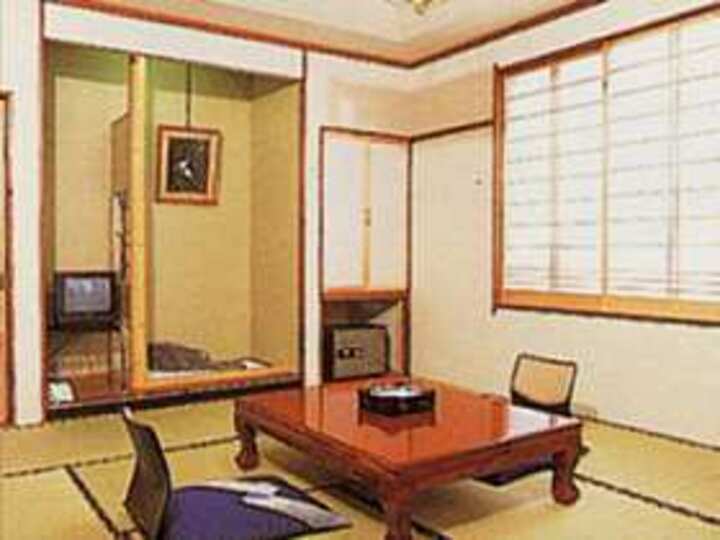 寛ぎの和室（10畳トイレなし　2～4人）