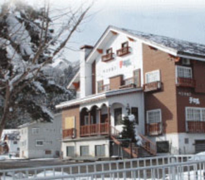 ペンション チロル 新潟県 石打丸山スキー場 の格安料金 宿泊プラン 格安旅行の宿泊予約ならトクー