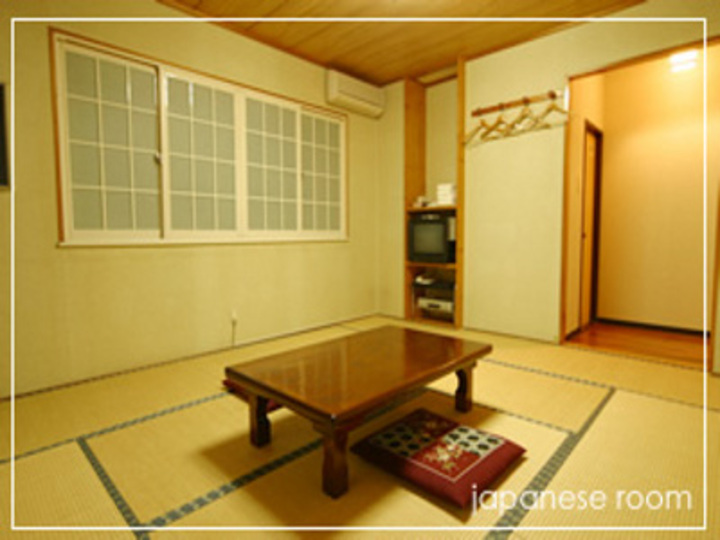 和室10畳（トイレ洗面付き）.
