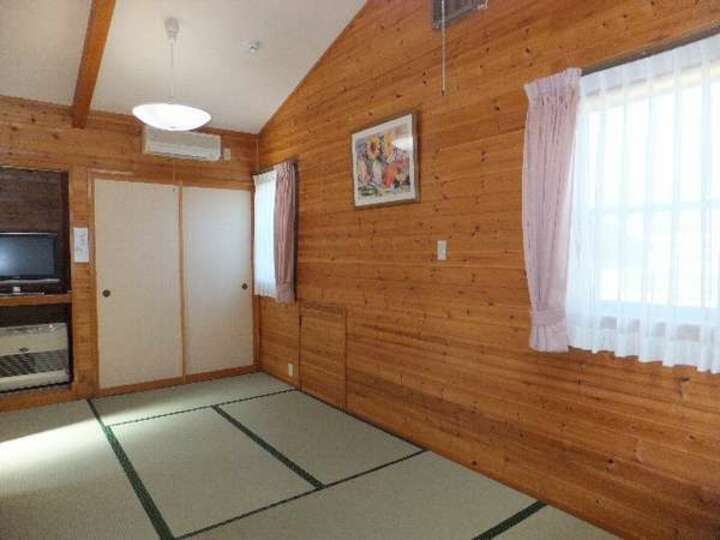 ★全棟正面に望む富士山の雄大な景色を★和室（バストイレ付）
