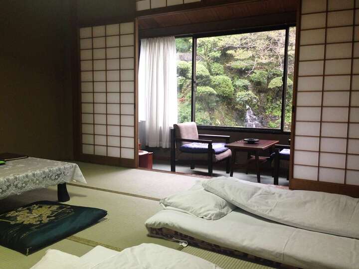 お任せ客室（洋室または和室）