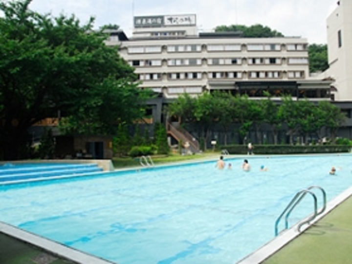 屋外プール