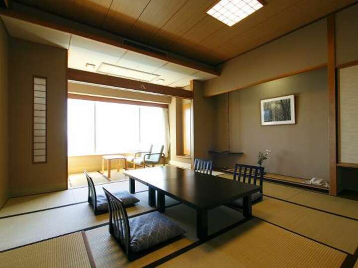 □オーシャンビュー！お部屋の窓から望む富士山＆駿河湾の大パノラマ【和室１２．５帖】