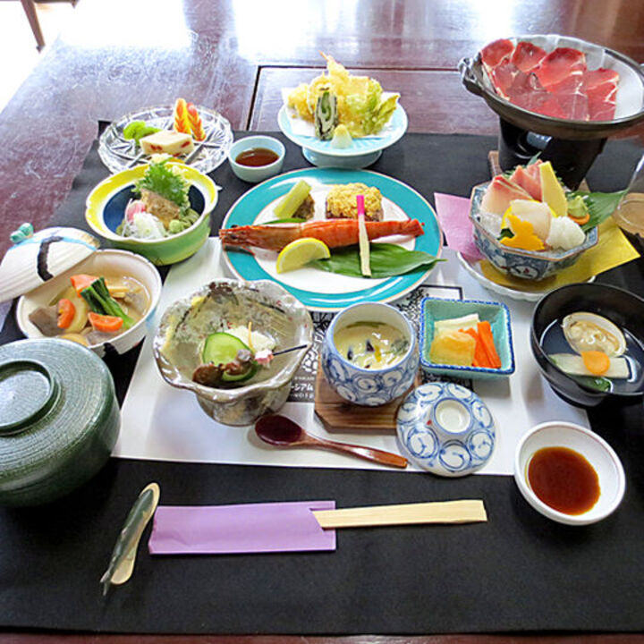 凄腕料理人が腕を振るう会席（夕食）