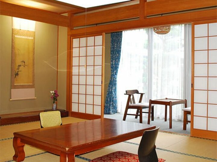 和室（トイレ付）