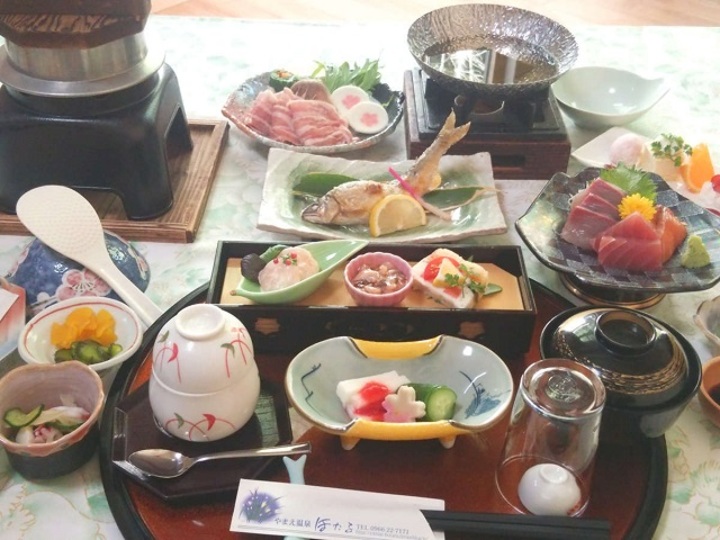 【夕食一例】豊かな自然に育まれた旬の食材を活かしたお料理をどうぞ