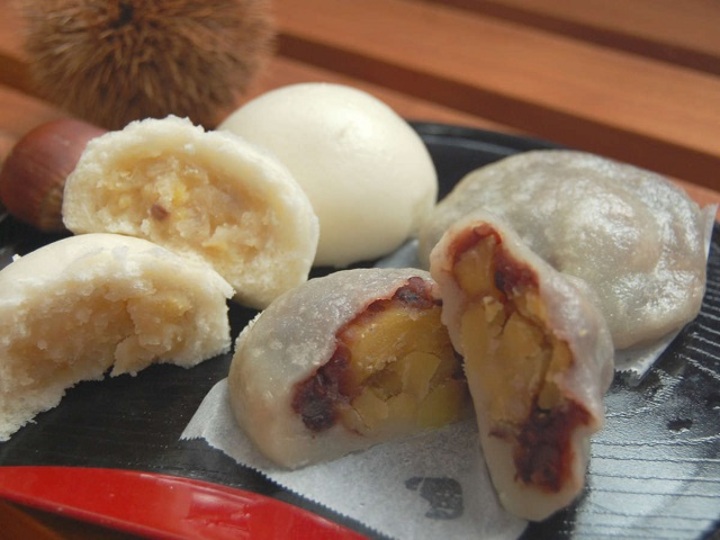 大粒のやまえ栗を丸ごと使った「びっ栗だんご」は隠れた逸品として人気急上昇