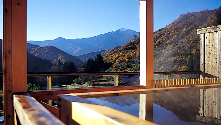 名峰駒ヶ岳を望む4つの展望風呂と、2つの貸切風呂があり訪れるみなさまにご好評いただいております。