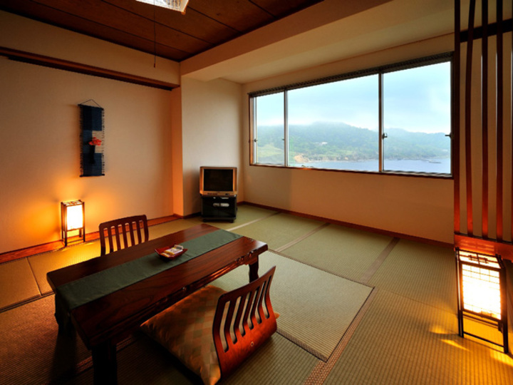 雄大なる金華山と太平洋が一望できるお部屋（和室または和洋室）【禁煙】
