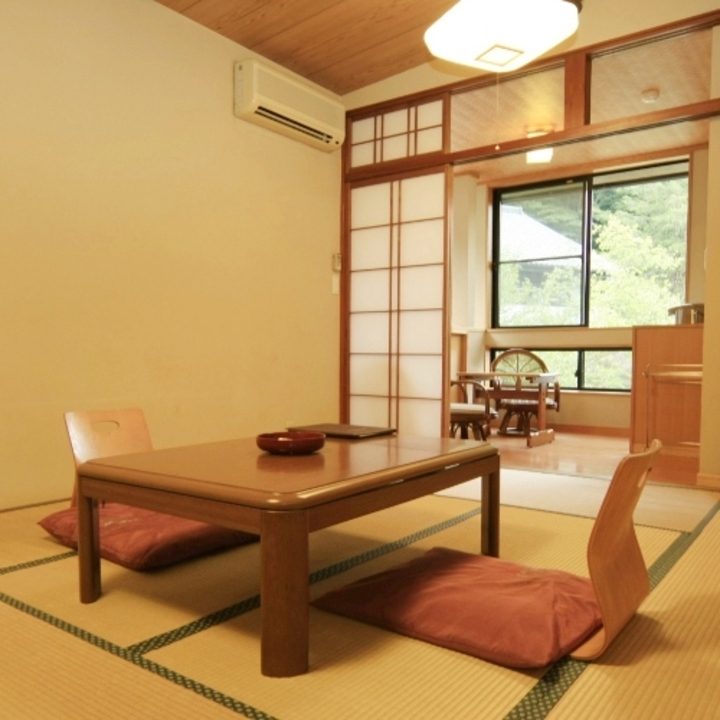２階和室【お風呂&お食事処と同じ階】ウォッシュレットトイレ付 