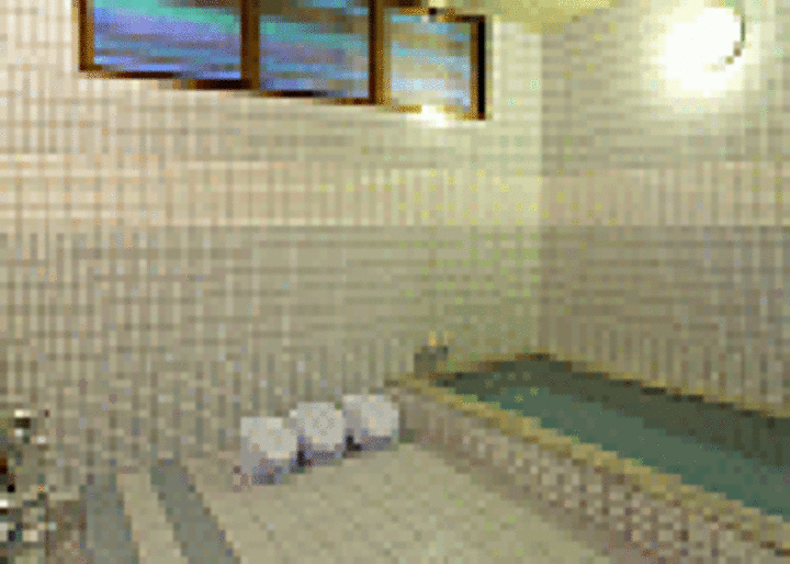 活性石の人工温泉 