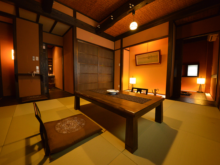 囲炉裏の間（天然温泉付客室）.