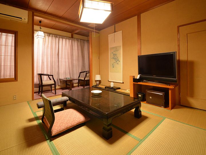 和室8畳・ジェットバス付きのお部屋（バス・トイレ付）.