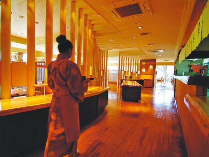 オープンキッチン「楽天茶寮」