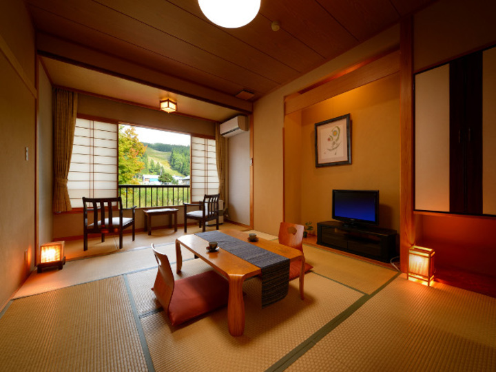 【逍遥館】 本畳 8畳〜12畳+広縁(トイレ・洗面付)木造建築.