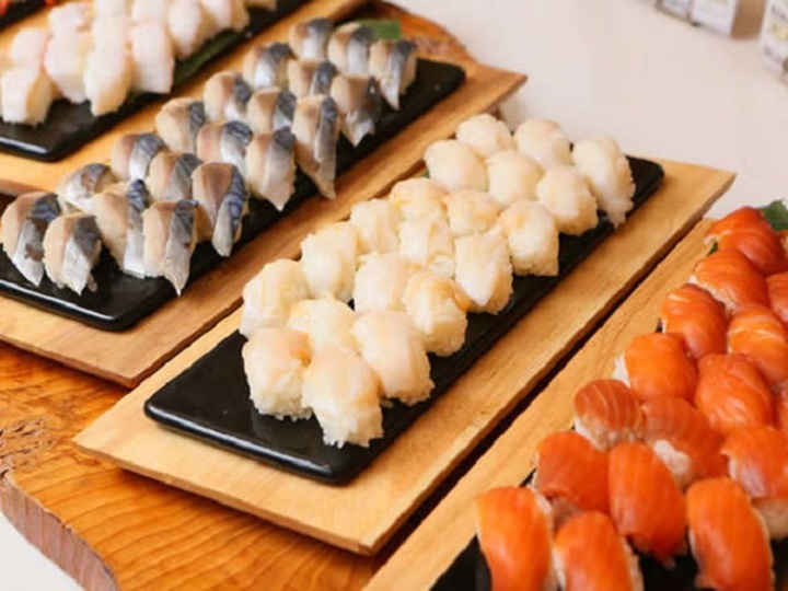 夕食バイキング⑧にぎりもご用意！おススメはギンヒカリ♪