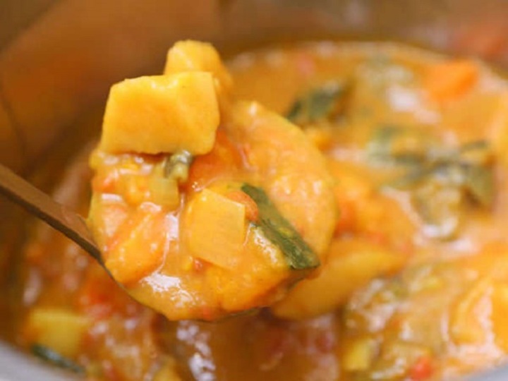 朝食バイキング⑤野菜いっぱい！人気の朝カレー